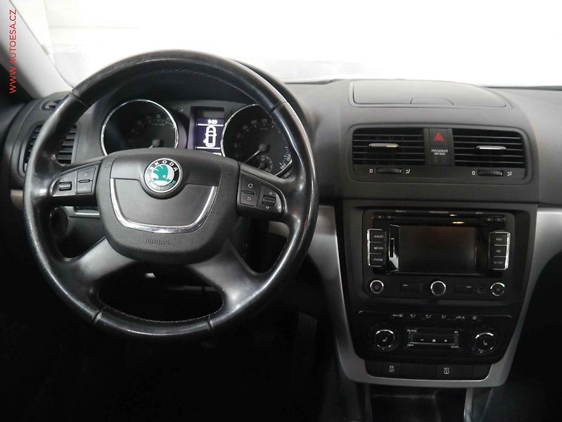 Škoda Yeti (2012) 2.0 TDI, ČR, Navi, panor. - fotka 11 z 19