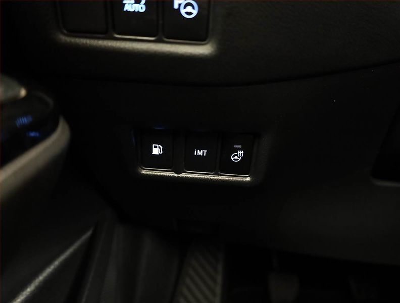 Toyota C-HR (2019) 1.2 Turbo - fotka 15 z 18