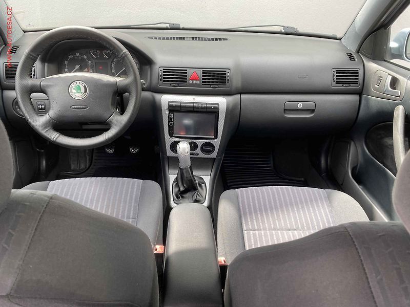 Škoda Octavia (2003) 1.6 MPi, ČR, Elegancec, TZ - fotka 8 z 17