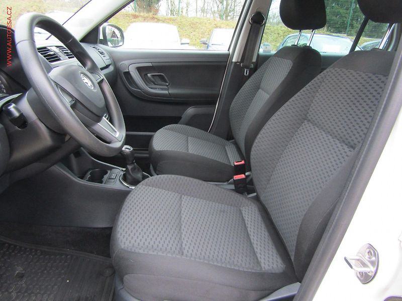 Škoda Fabia (2014) 1.6TDi, ČR, Klima - fotka 9 z 18
