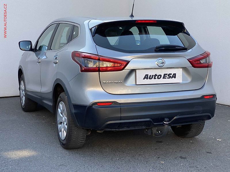 Nissan Qashqai (2017) 1.5dCi, Visia, TZ - fotka 6 z 15