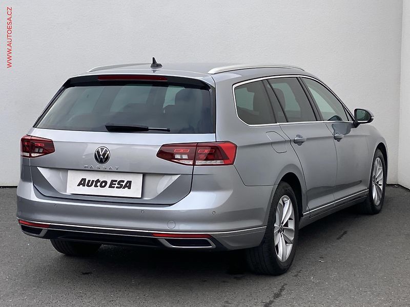 Volkswagen Passat (2022) 2.0 TDI, ČR, Elegance, DSG - fotka 4 z 19