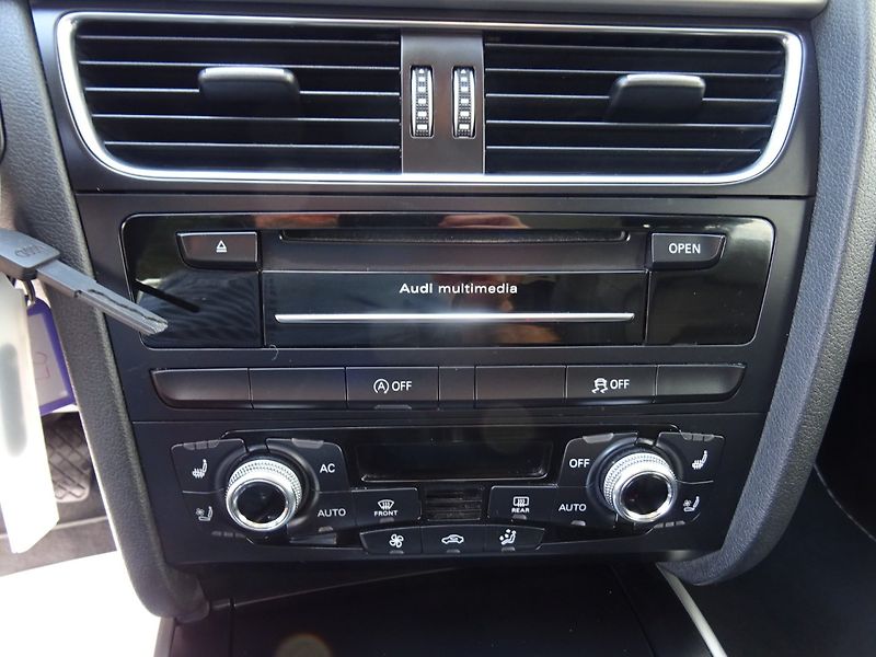 Audi A4 (2012) 2.0TDi,130kW,1maj,s.kni,navi - fotka 14 z 24