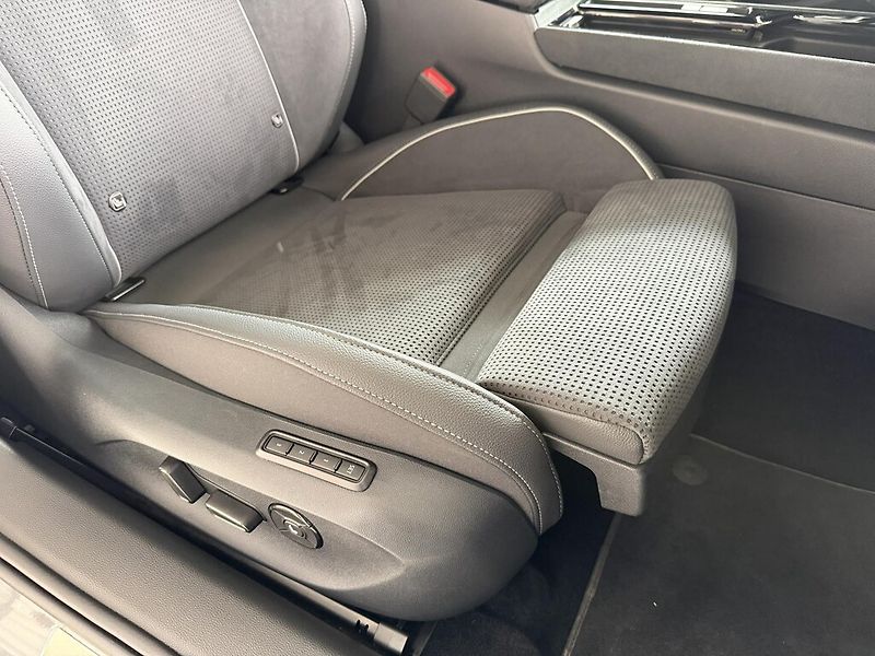 Škoda Superb DSG 4M 2,0TDi 142kW SportLine - fotka 19 z 25