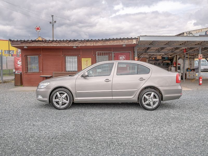 Škoda Octavia (2011) ČR 2.0TDI 103KW – VÝHŘEV - fotka 8 z 42