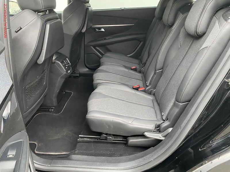 Peugeot 5008 (2019) 1.2 PT, GT Line, AT, LED - fotka 11 z 19