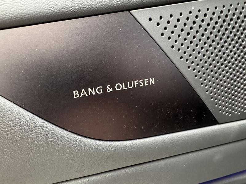 Genesis G80 (2026) 3,5 V6 Prestige Black - fotka 12 z 14