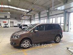 Volkswagen Touran (2014) 2.0TDi, AC, park.čidla - fotografie inzerátu