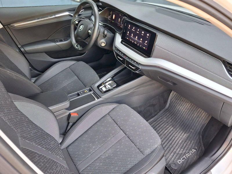 Škoda Octavia (2022) Combi Style Plus DSG 1,5TSi 11 - fotka 14 z 34