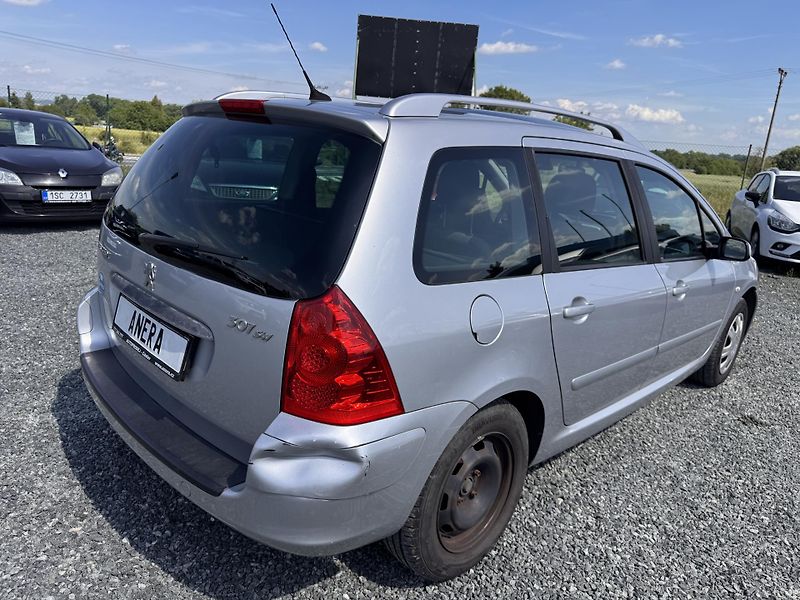 Peugeot 307 SW 1.6 16V - fotka 6 z 17