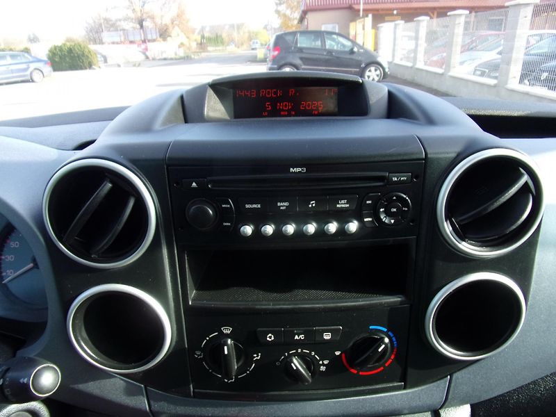 Citroën Berlingo (2009) 1,6i KLIMA VÝHŘEV  - fotka 19 z 31
