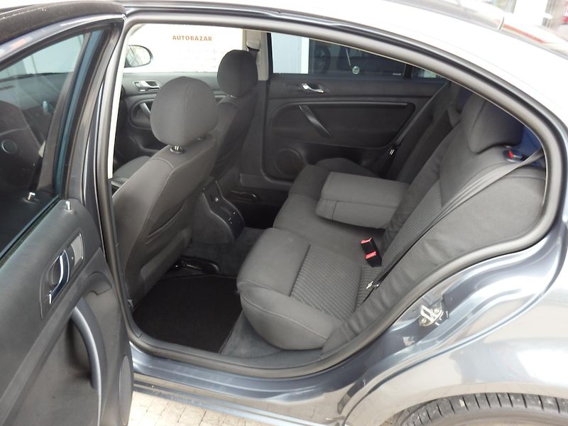 Škoda Superb 1.9 TDI 77 kW ALU R17, ZÁVĚS - fotka 7 z 14