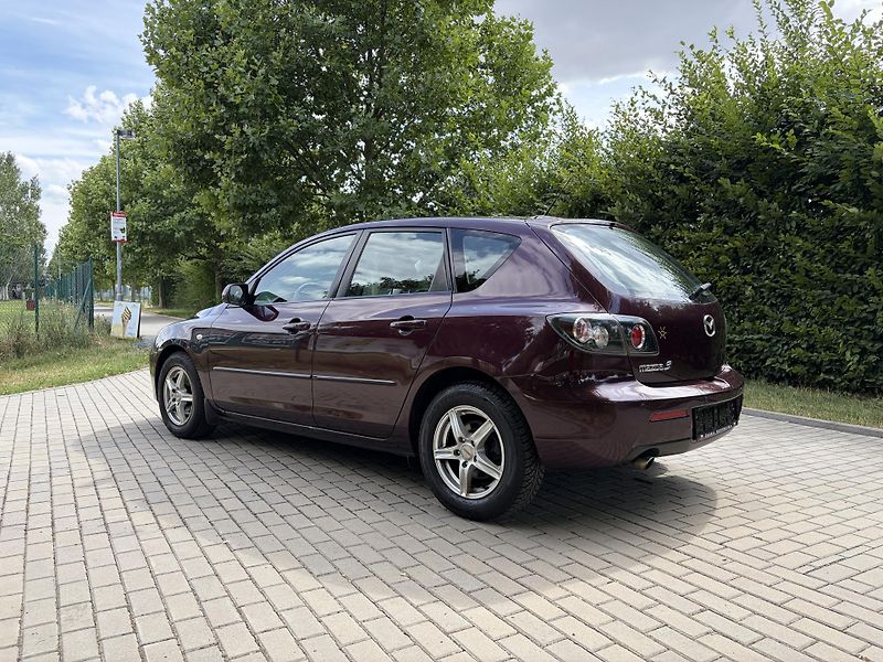 Mazda 3 1.6 Sport Active - fotka 6 z 29