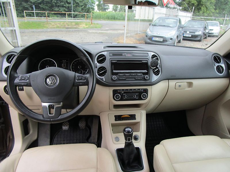 Volkswagen Tiguan 1,4TSi-90KW-STK+NOVÉ ROZVODY - fotka 10 z 18