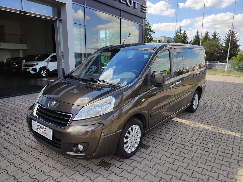 Peugeot Expert Tepee (2013) 2.0 HDI 180k AUT6 TZ - fotka 10 z 26