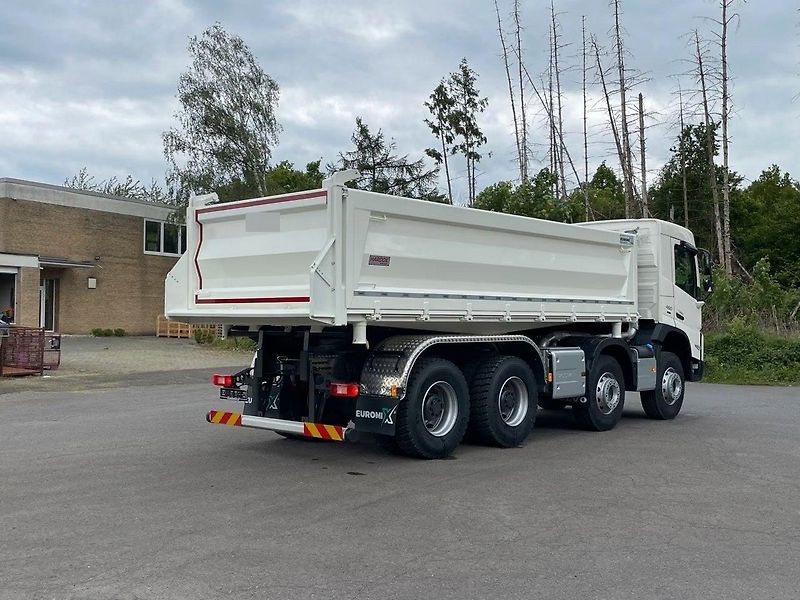 Volvo (2026) FMX 500 8x4 Bordmatik EURO 6 - fotka 8 z 19