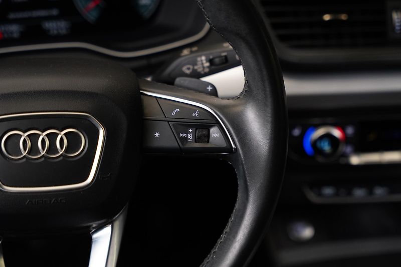 Audi Q5 - fotka 17 z 28