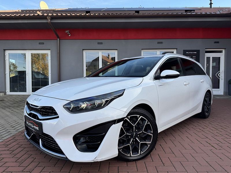 Kia Ceed (2022) 1.5i TGDi GT-Line Automat LED - fotka 4 z 49