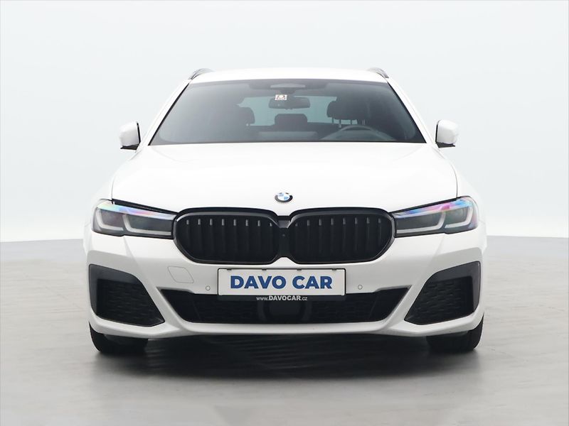 BMW Řada 5 3.0 540d 250kW xDrive CZ DPH - fotka 2 z 44
