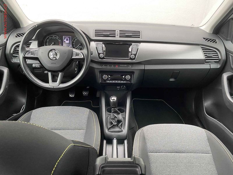 Škoda Fabia (2019) 1.0 TSi, Soleil, navi, +ALU - fotka 8 z 20