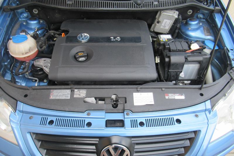 Volkswagen Polo 1.4i  KLIMA  - fotka 18 z 19