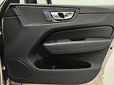 Volvo XC60 B4 AWD DARK PLUS AUT - náhled 39