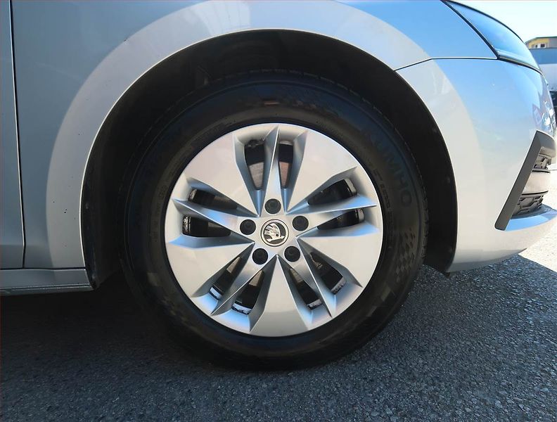 Škoda Octavia (2022) Ambition 2.0 TDI, digi klima - fotka 14 z 18