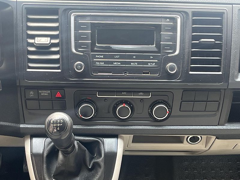 Volkswagen Transporter (2017) 2.0TDi DOKA 6míst - DPH - fotka 12 z 18