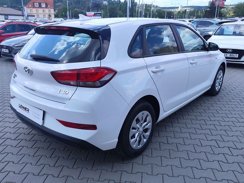 Hyundai i30 1.5i/81kW Start - fotka 5 z 25