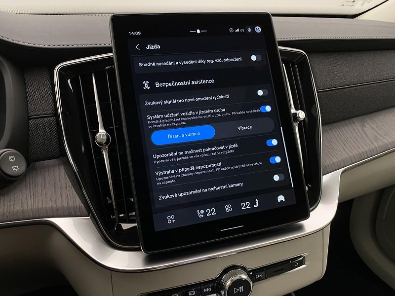 Volvo XC90 (2026) T8 AWD Plug-in BRIGHT PLUS 7m - fotka 51 z 68