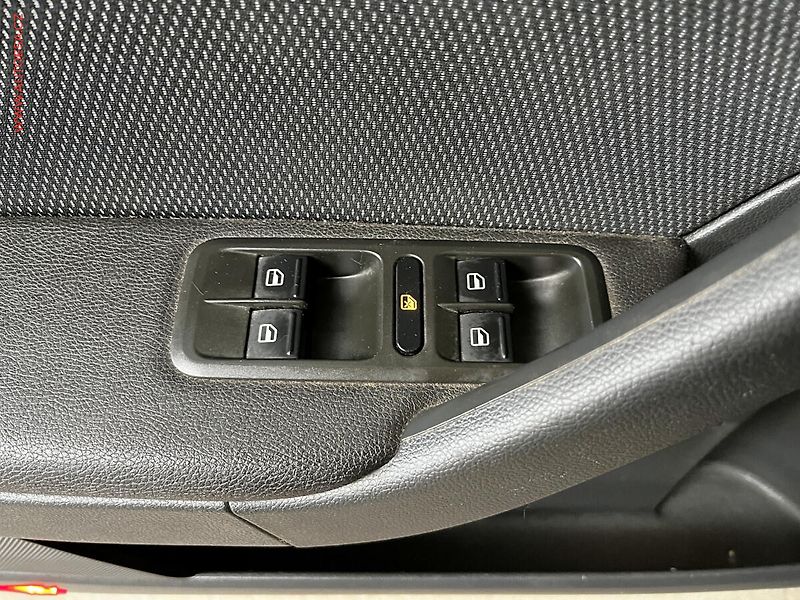 Škoda Yeti (2011) 1.2 TSi, Ambition, panor - fotka 12 z 15