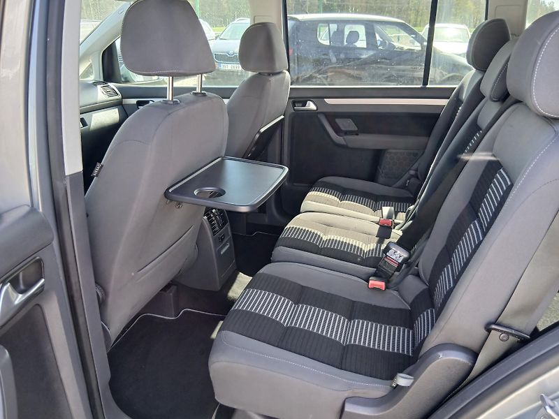 Volkswagen Touran 1.9 TDI, United, 6 rychl. - fotka 25 z 34