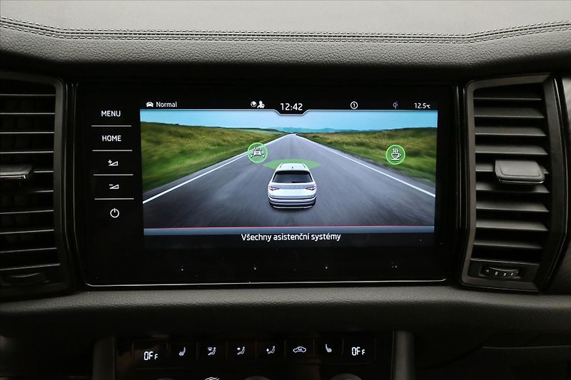 Škoda Kodiaq 2,0 TDI 147 kW DSG 4x4 Sportli - fotka 19 z 33