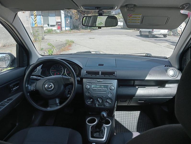 Mazda 2 (2006) 1.4i, AUTOMAT - fotka 21 z 24