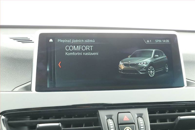 BMW X1 (2018) M Sport xDrive20d, 4X4 - fotka 15 z 19