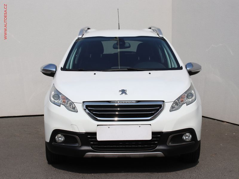 Peugeot 2008 (2015) 1.2PT, Crossway - fotka 2 z 3