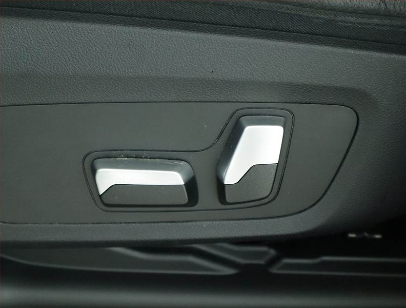 BMW iX3 (2021) 80 kWh, SoH 98% - fotka 22 z 25