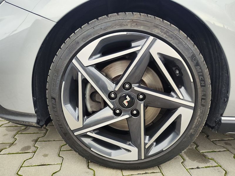 Hyundai i30 1.5 T-GDI/103kW N-Line DCT - fotka 34 z 35