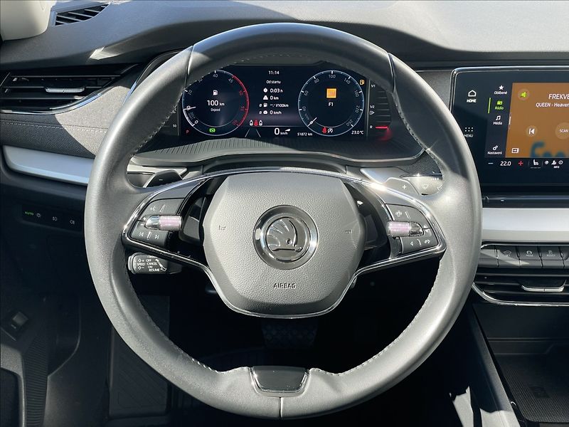 Škoda Octavia 2,0 TDI DSG Style Plus ACC - fotka 7 z 19