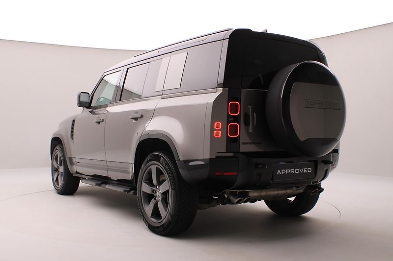 Land Rover Defender 110 P425 X-DYNAMIC REZERVACE - fotka 10 z 50