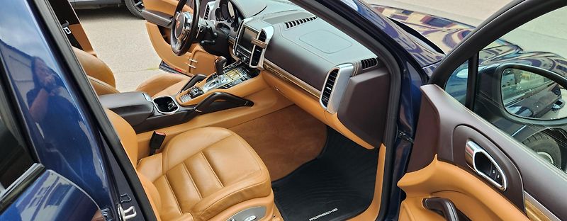 Porsche Cayenne (2012) 4.8 GTS 309KW PANORAMA - fotka 17 z 55