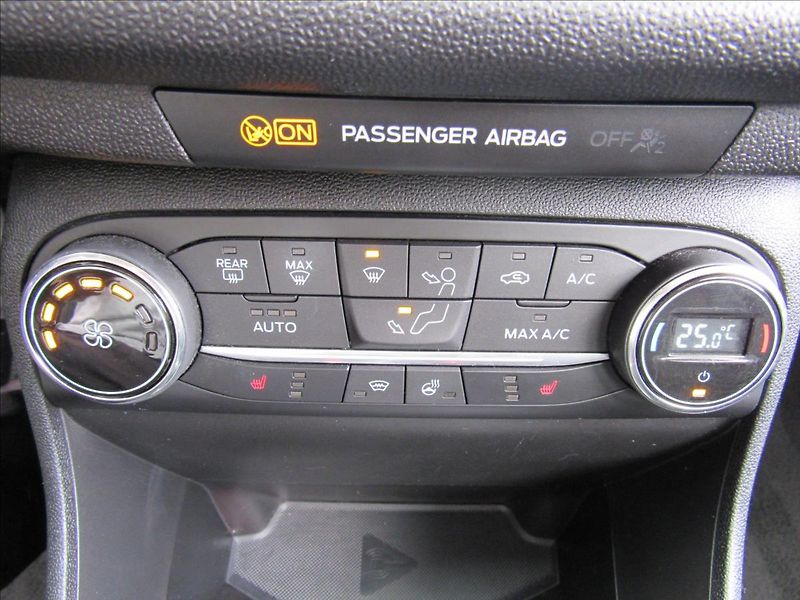 Ford Fiesta 1,0 92kW - fotka 19 z 28
