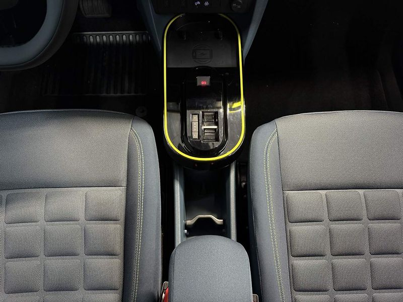 Fiat Grande Panda (2026) La Prima 1.2 Turbo Hybrid 110k - fotka 16 z 26