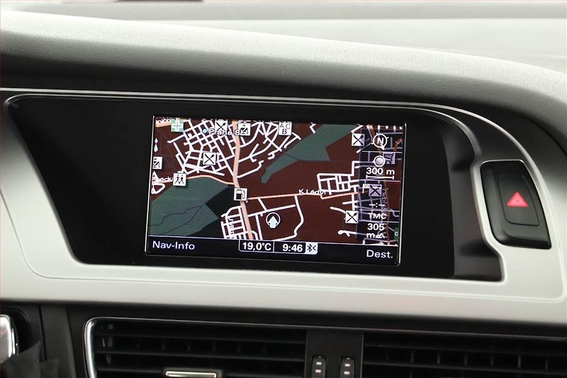 Audi A4 (2011) 2.0 TDI, Navi, Tempomat - fotka 11 z 16