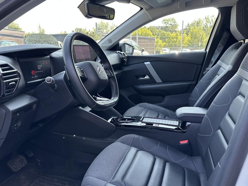 Citroën C4 1,2 PureTech 130k EAT8 SHINE - fotka 6 z 10