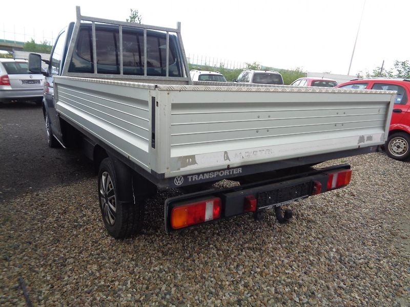 Volkswagen Transporter 2,5 TDI - fotka 8 z 8
