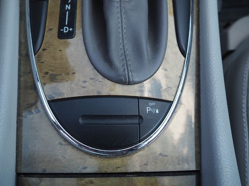 Mercedes-Benz Třídy E (2008) 320 CDI, 4M, AT - fotka 33 z 36