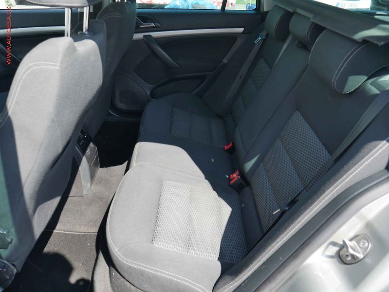 Škoda Octavia (2013) 2.0TDi, DSG, xenon, navi - fotka 10 z 14