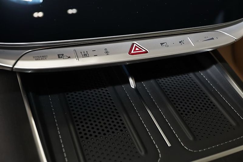 Mercedes-Benz Třídy S (2026) 450 d 4MATIC AMG, Burmester 4D - fotka 12 z 19