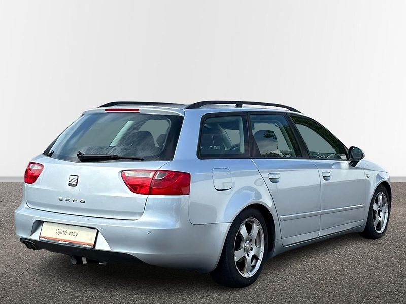 Seat Exeo ST - fotka 2 z 24